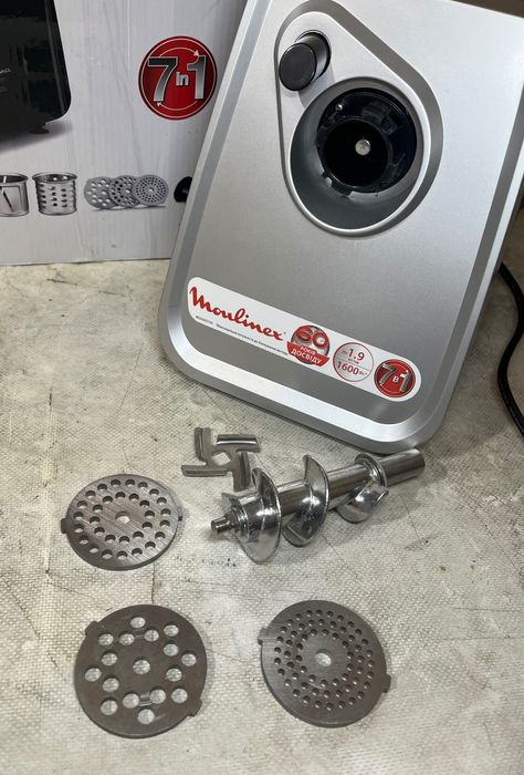 Moulinex ME307832 1600 Вт М’ясорубка з соковижималкою