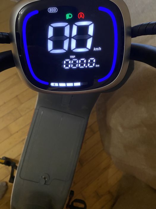 Електроскутер електровелосипед електротранспорт терміново