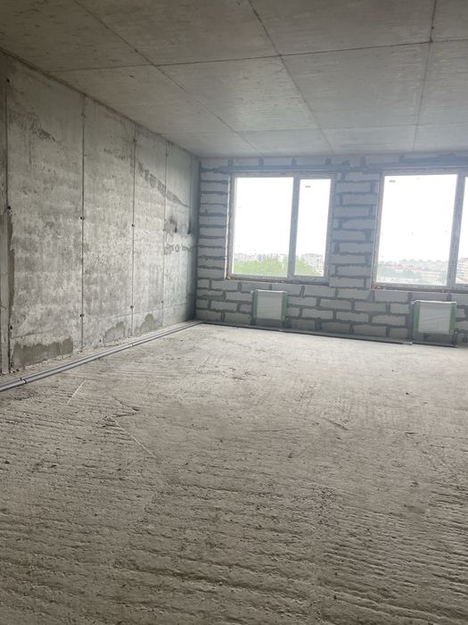 Продаж офісних приміщень 8/10  Киівська 40