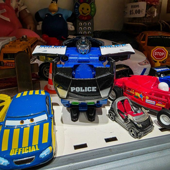 Carro Polícia Transformável – 9 cm | 39g