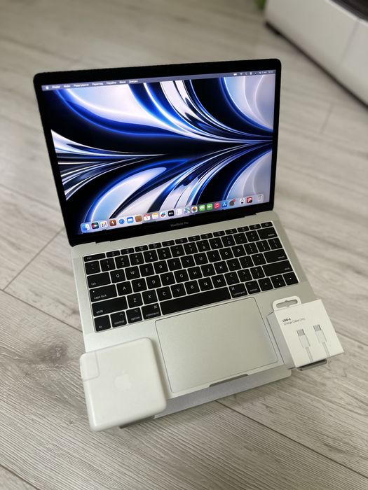 100% АКБ / ГАРАНТІЯ Macbook pro 2017  i5/16/512GB