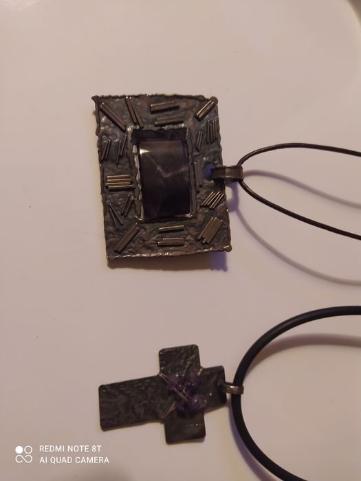 Duas peças feitas por estilista comprei em ourivesaria