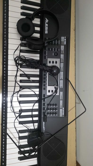 Teclado Alesis Melody 61 MKII