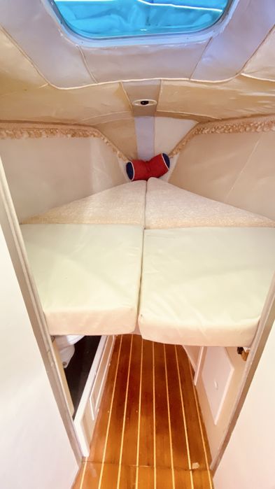 Яхта Colvic UFO 27