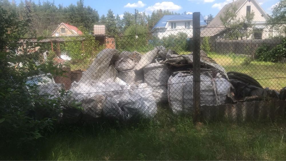 Вивіз будівельно сміття мотлоху меблів гілок трави Старі Петрівці