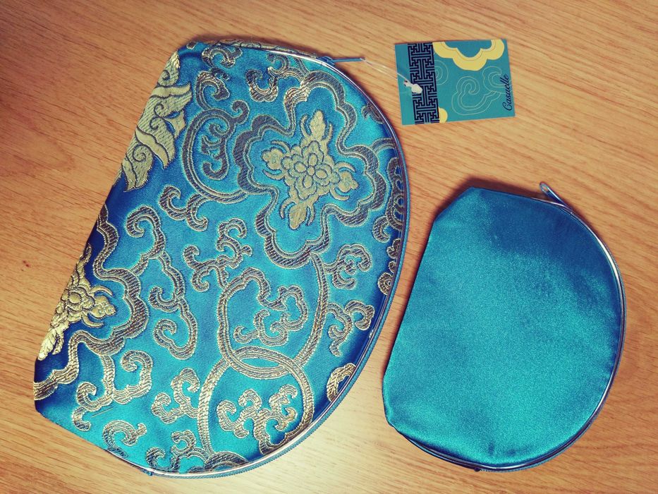 kosmetyczka Casuelle w morskim kolorze