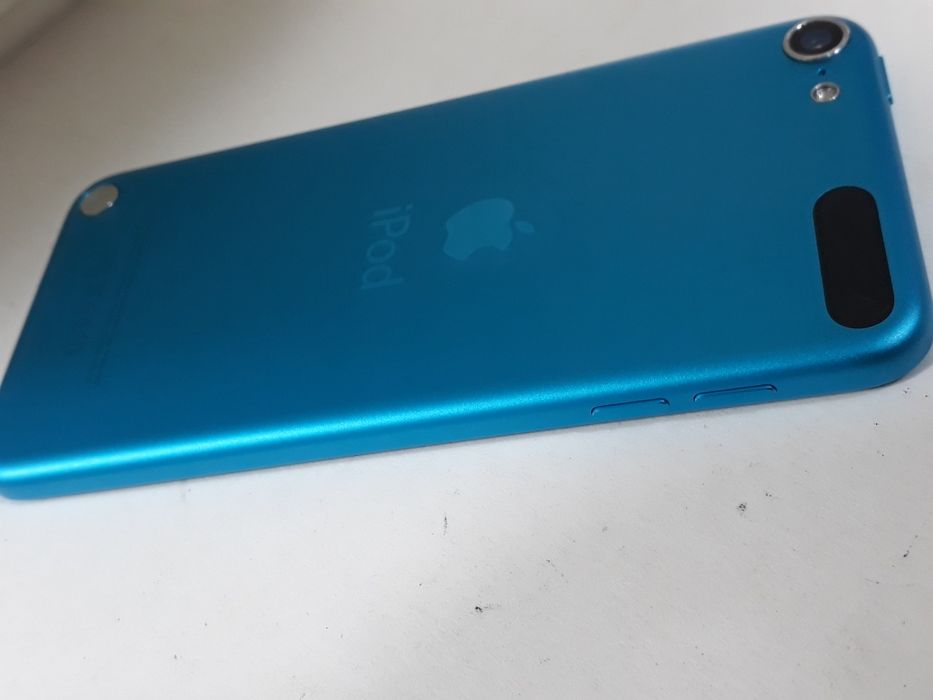 Apple iPod A1421  (64gb)