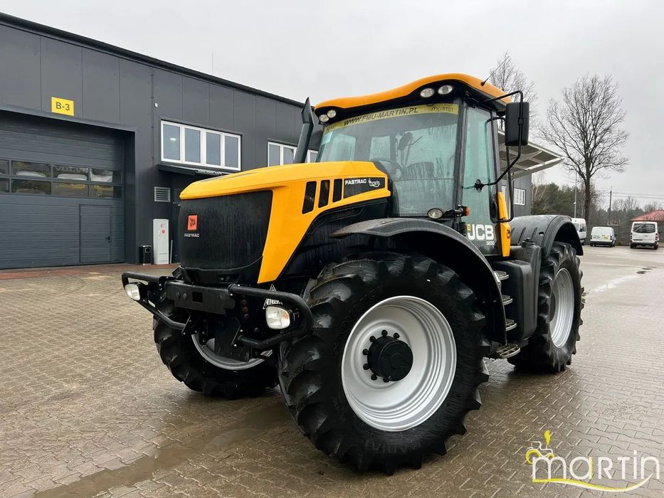 JCB Fastrac 3230 Sisu  JCB FASTRAC 3230 XTRA | SISU 7.4L | 260 KM | 70 km/h | POWERSHIFT |