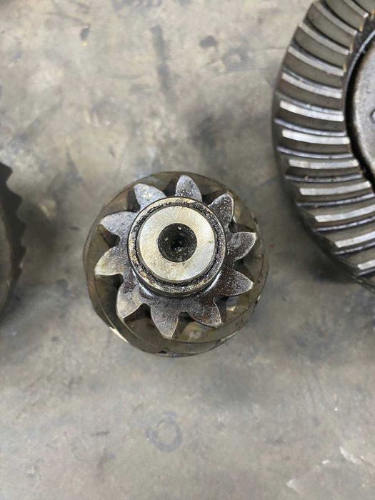 Редуктор заднього моста Mercedes REX EcoPower 814 головна пара