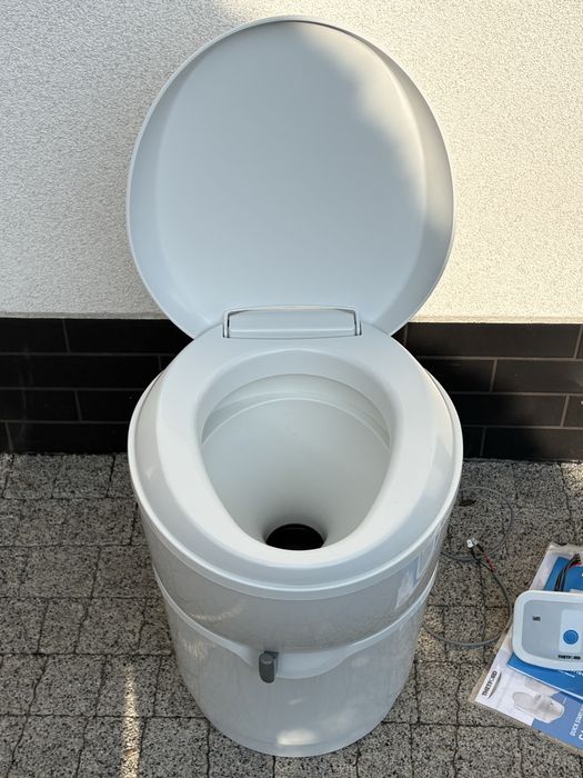 Wc toaleta kamper Dometic ct4110  Thetford c263s , 223s
