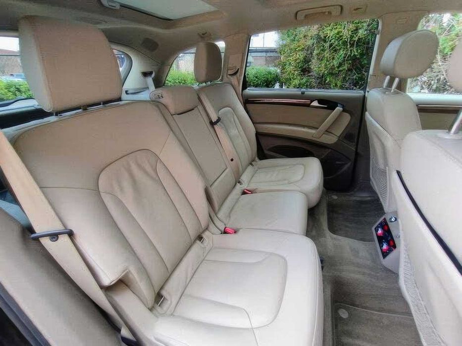 Audi Q7      2014