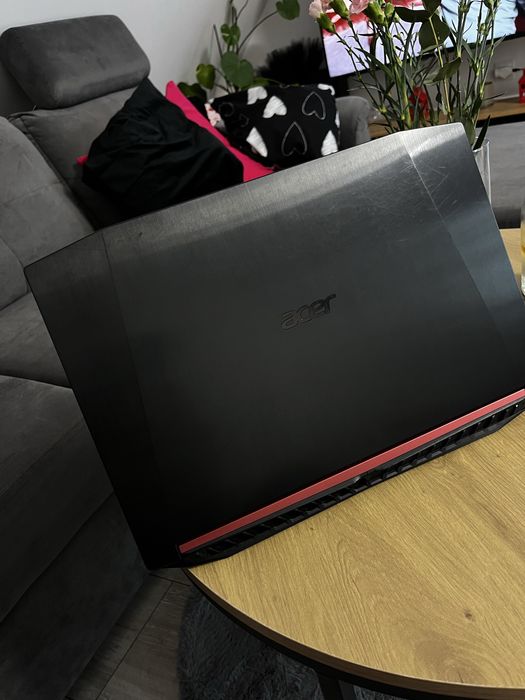 Sprzedam laptop Acer Nitro 5- Bardzo dobry stan