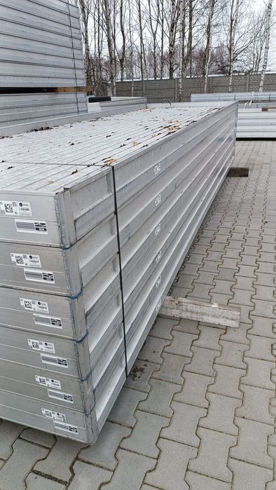 Stół zalewowy ekspozycyjny centrum ogrodnicze kwiaty