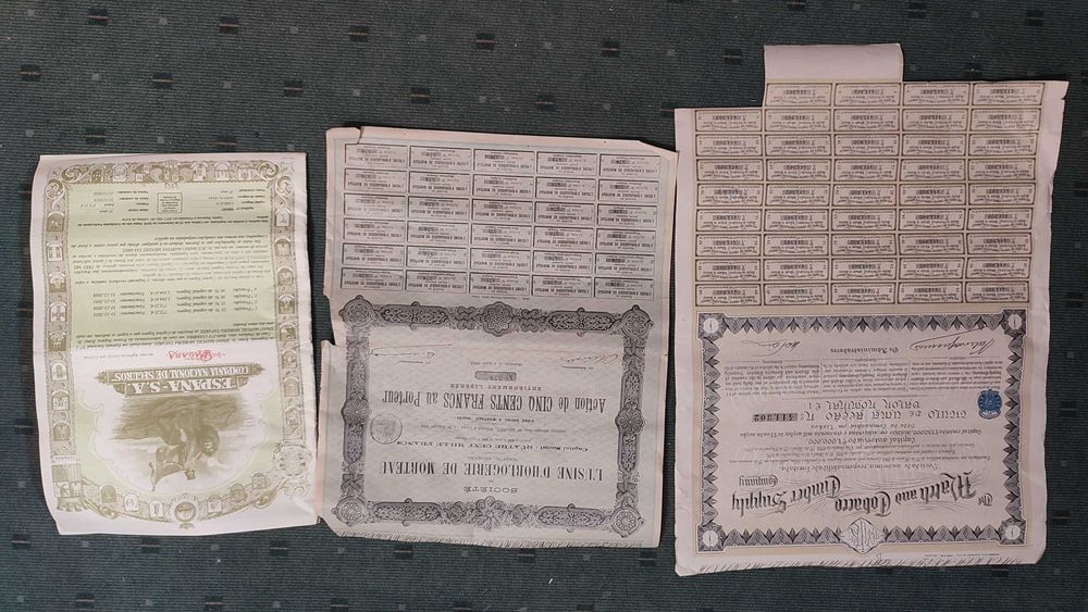 9 Documentos Antigos - Ações