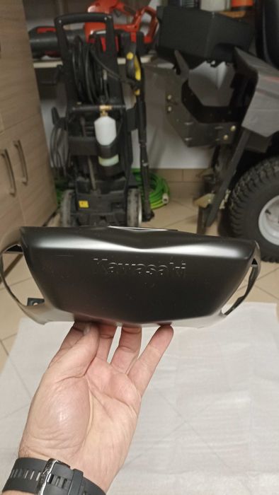 Przednia czasza Kawasaki GTR 1400