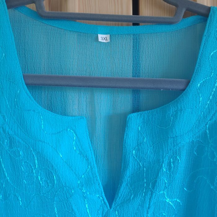 Damska sukienka plażowa.