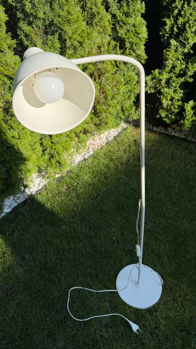 Lampa podłogowa IKEA LERSTA biała — lampa do czytania, stan bardzo dobry