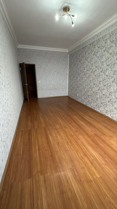 Продаж; квартира; Чернівці; гарний стан; вул. Руська (Гравітон);