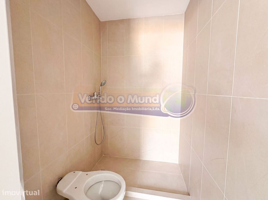 Moradia T1 em Benavente (B697)