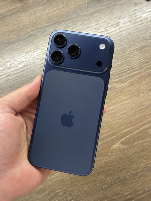 iPhone 17 Pro Max 256 GB Blue ГАРАНТІЯ МАГАЗИН 93% батарея айфон