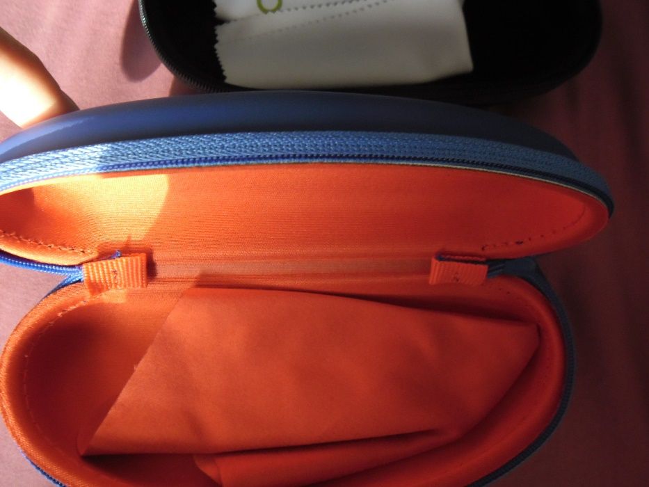 5 caixas rígidas porta óculos com fecho(novas)