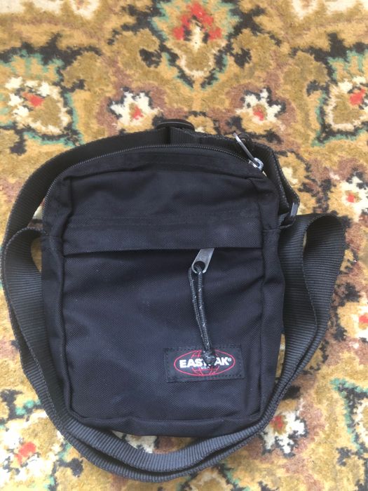 Продам месенджер (сумку) Eastpak