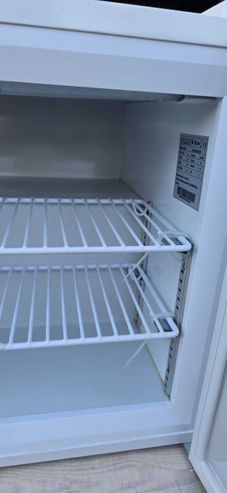 Zamrażarka, witryna szafa mroźnicza Tefcold mała nablatowa przeszklona UF50G