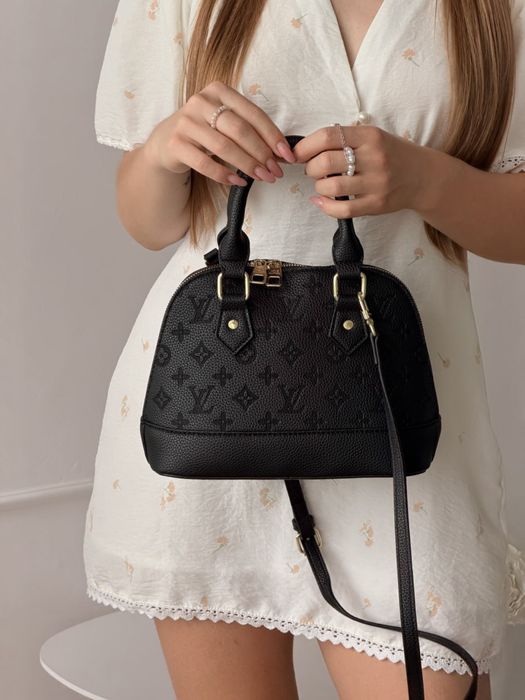 Сумка Louis Vuitton Alma BB Monogram