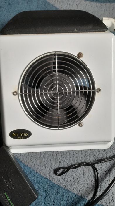 Витяжка для маникюра Air max pro