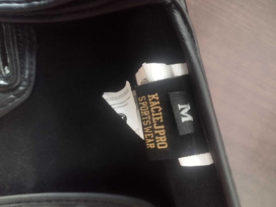 Ochraniacze na piszczele PRO Series V4 (Gold Edition