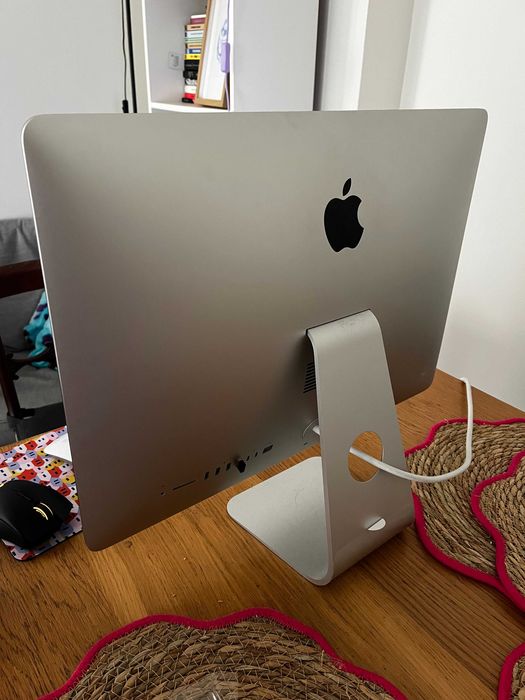 iMac 21" 2019 Retina 4K- Intel, c/caixa e acessórios