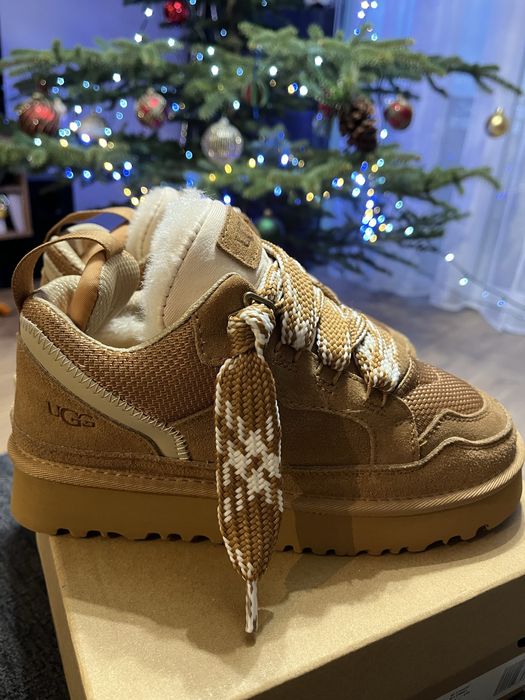 Buty UGG , nowe . Rozm 39 .