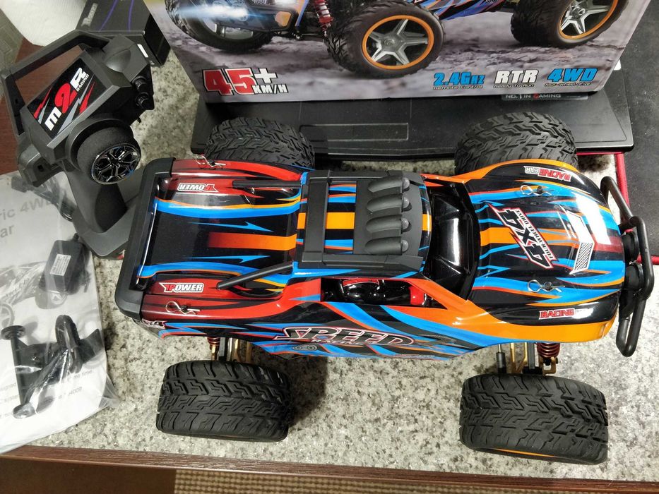RC машинка WLtoys 104009 1/10 4x4 rc з LED підсвіткою Нова в коробці