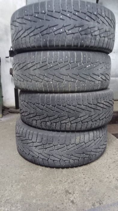 Резина зима 265/65/R17