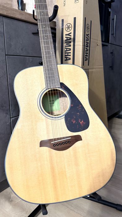 Gitara akustyczna Yamaha FG800