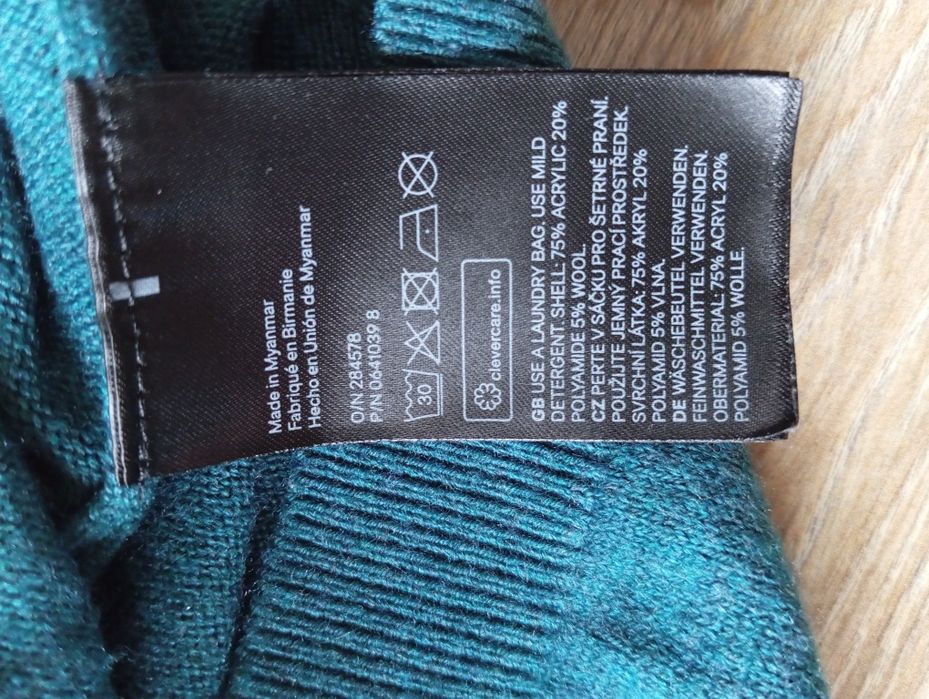 H&M Mama - sweterek ciążowy