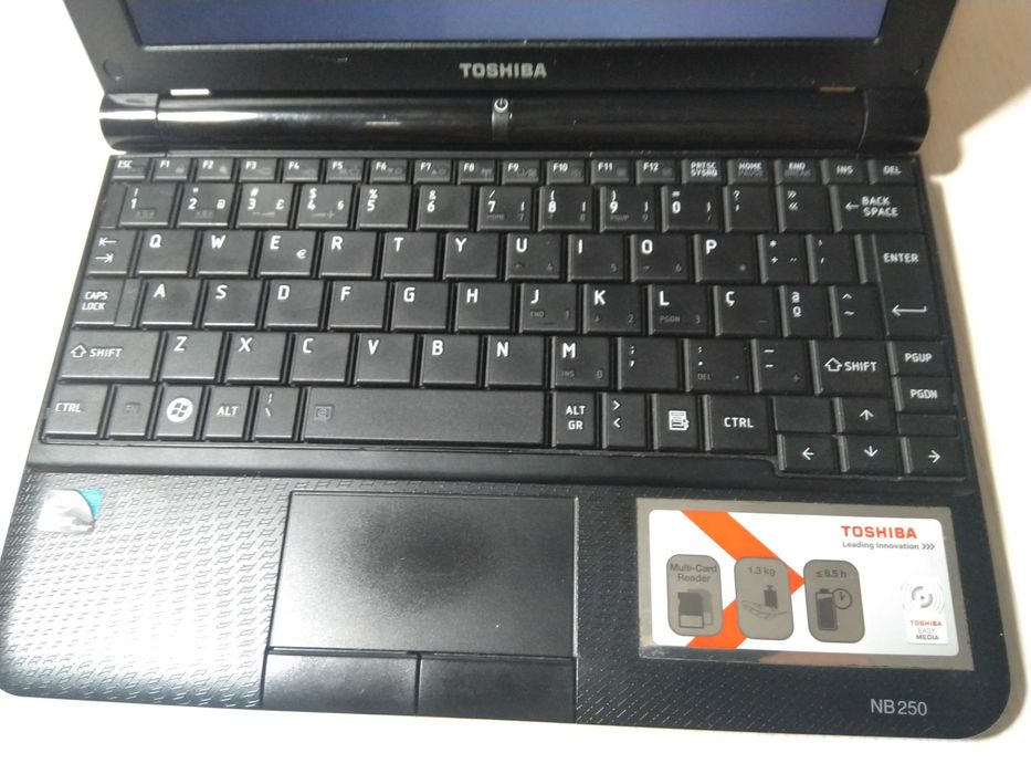 Portatil Toshiba NB-250, Com centas de Jogos Classicos