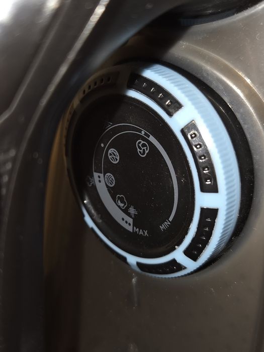 Żelazko Qilive czarne bezprzewodowe