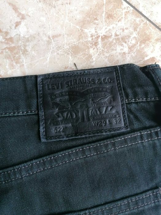 calças de ganga pretas da levi´s