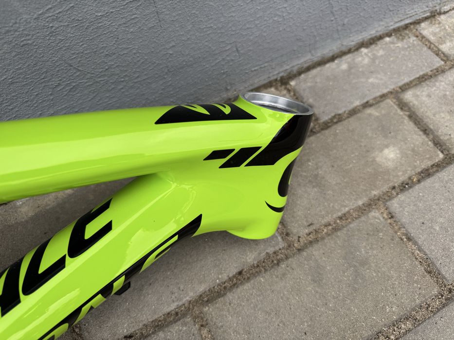 Rama Cannondale Jekyll 27,5 S M carbon Powystawowa