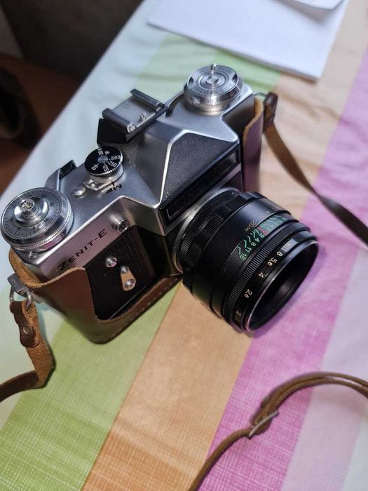 Зеркальный фотоаппарат Zenit