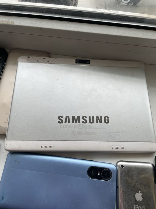 Продам старые телефоны , лот телефонов ,Xiaomi samsung sony zte htc