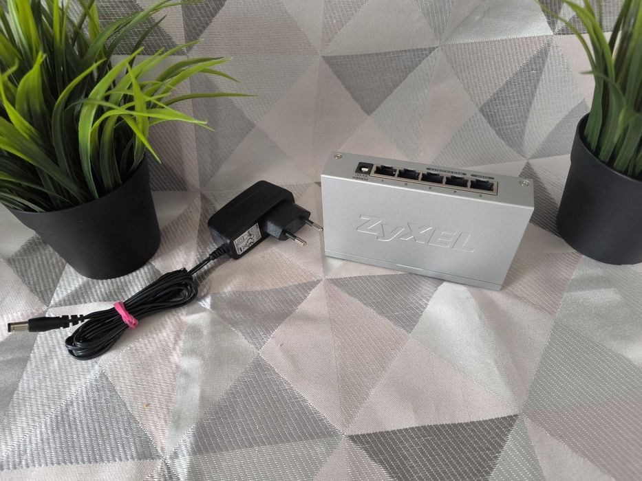 Kompaktowy Switch Zyxel 5-Portowy Gigabit Ethernet