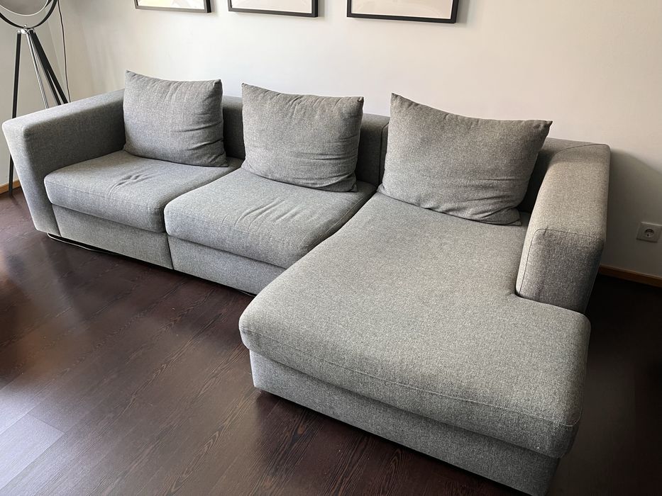 Sofá com chaise longue