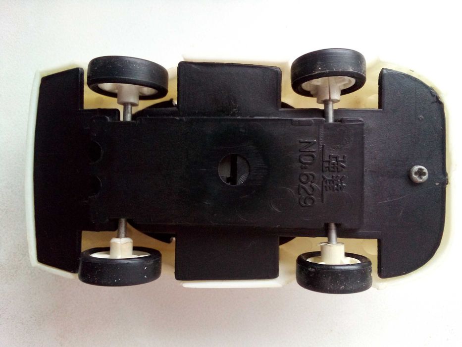 машинки СССР и импортные (12 штук) можно по отдельности