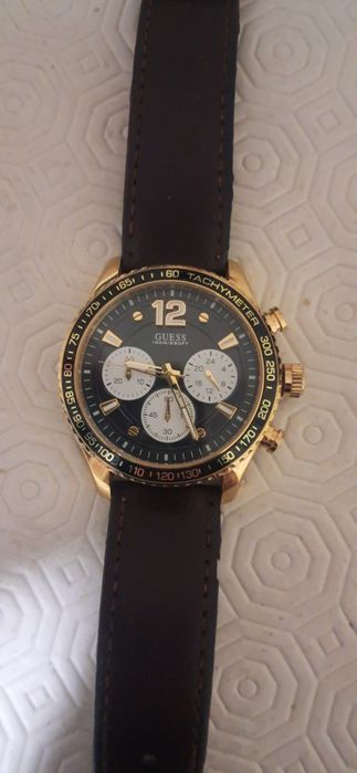 Relógio da marca guess. Esta como novo . Façam ofertas