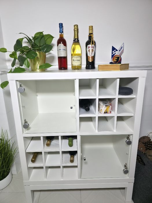 Estante IKEA KALLAX - Bar | 2 Vitrines + 2 Garrafeiras | Suporte Metal