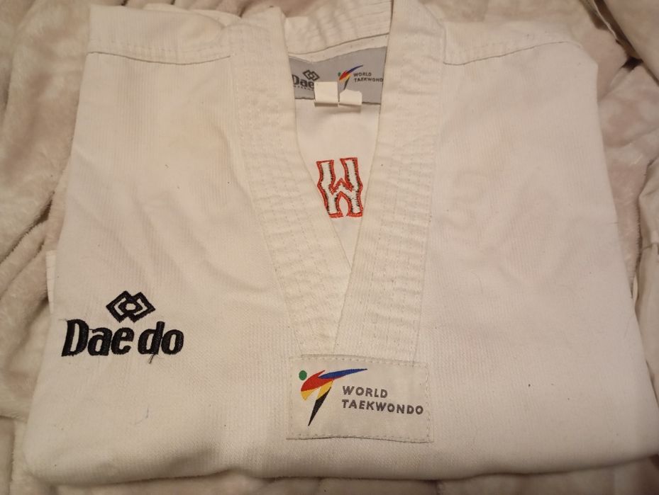 Fato Taekwondo Original Novo
Dobok 
Não aceito trocas só venda
Posso e