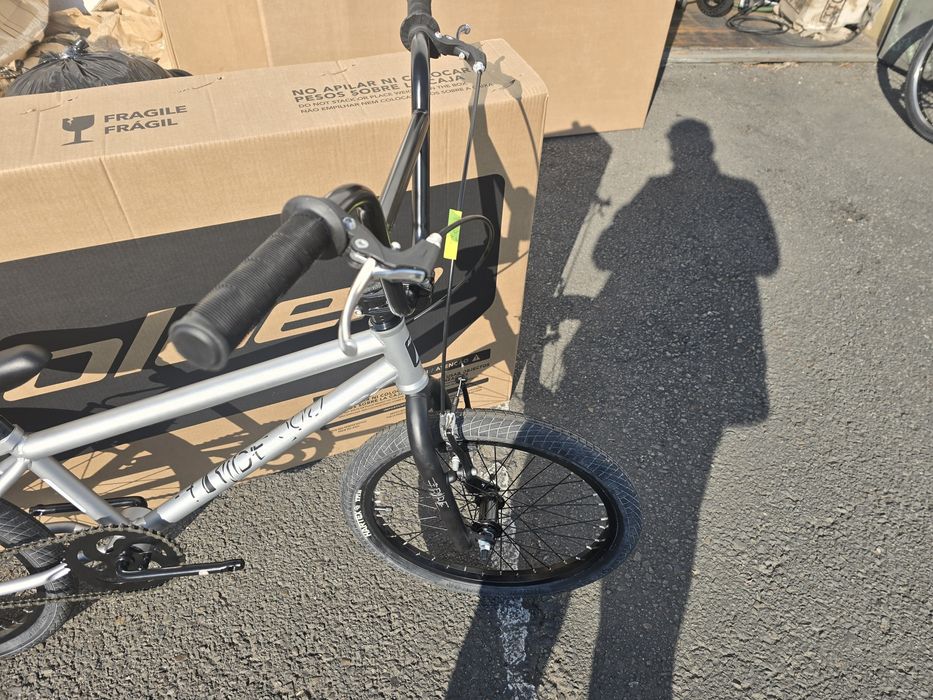 Bicicleta bmx nova barataa