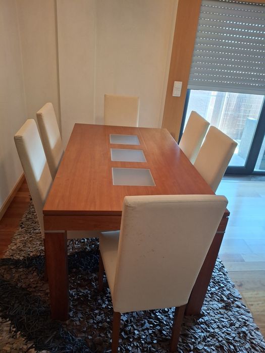 Conjunto Mesa Nogueira + 6 Cadeiras - Extensível!